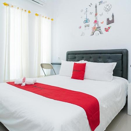 فندق Reddoorz Syariah At Winong Nganjuk المظهر الخارجي الصورة