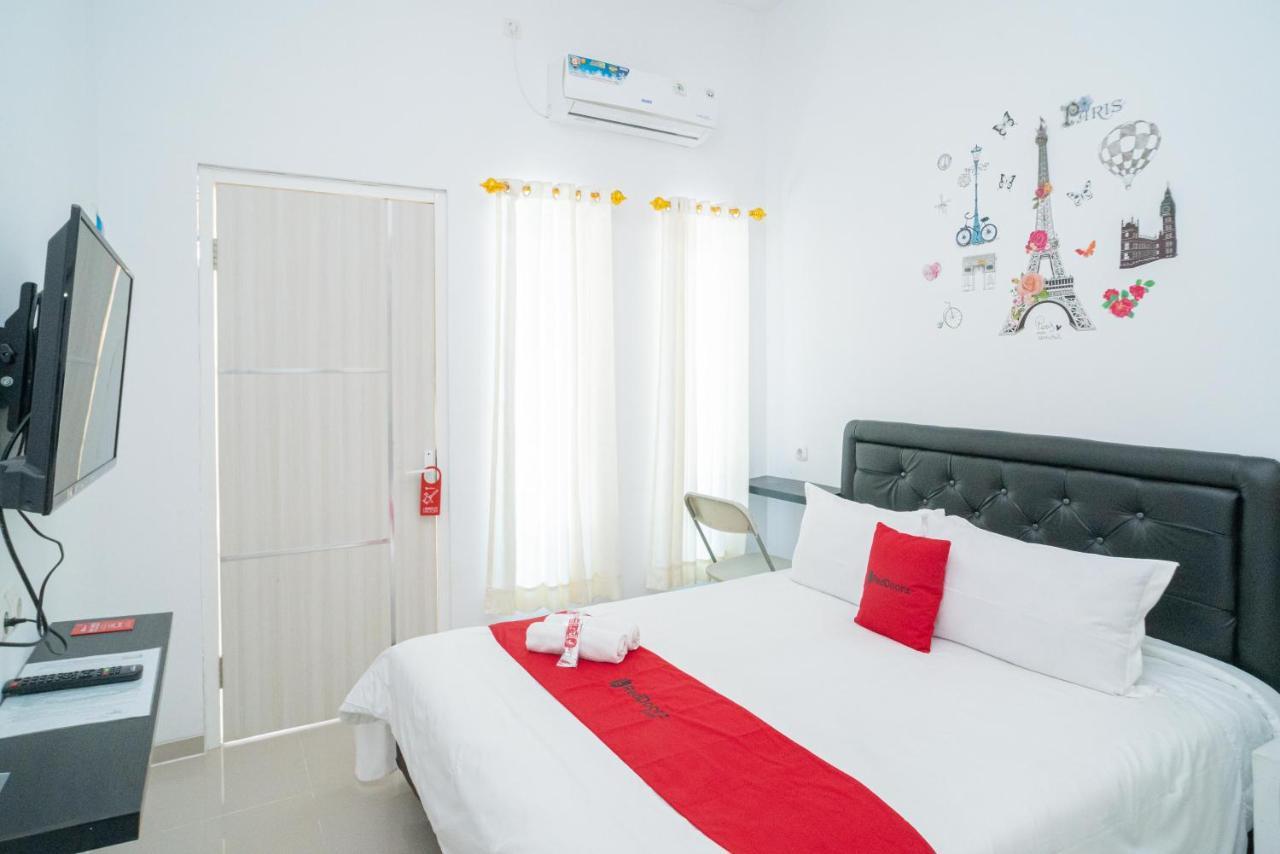 فندق Reddoorz Syariah At Winong Nganjuk المظهر الخارجي الصورة