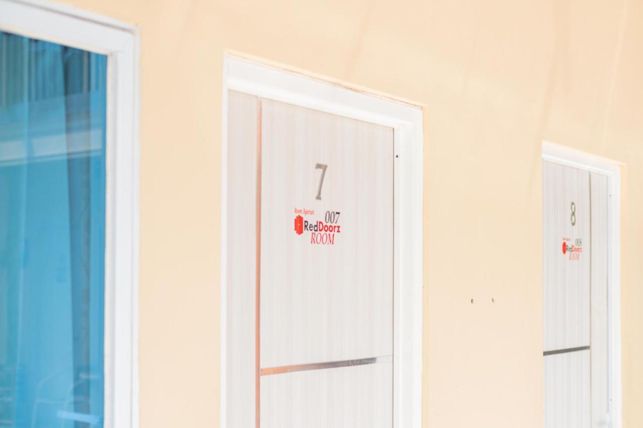 فندق Reddoorz Syariah At Winong Nganjuk المظهر الخارجي الصورة