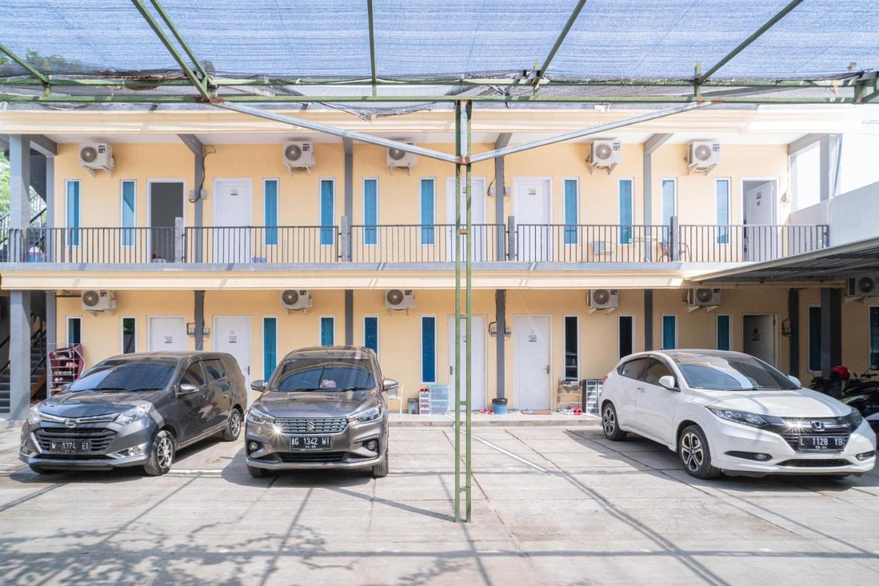 فندق Reddoorz Syariah At Winong Nganjuk المظهر الخارجي الصورة