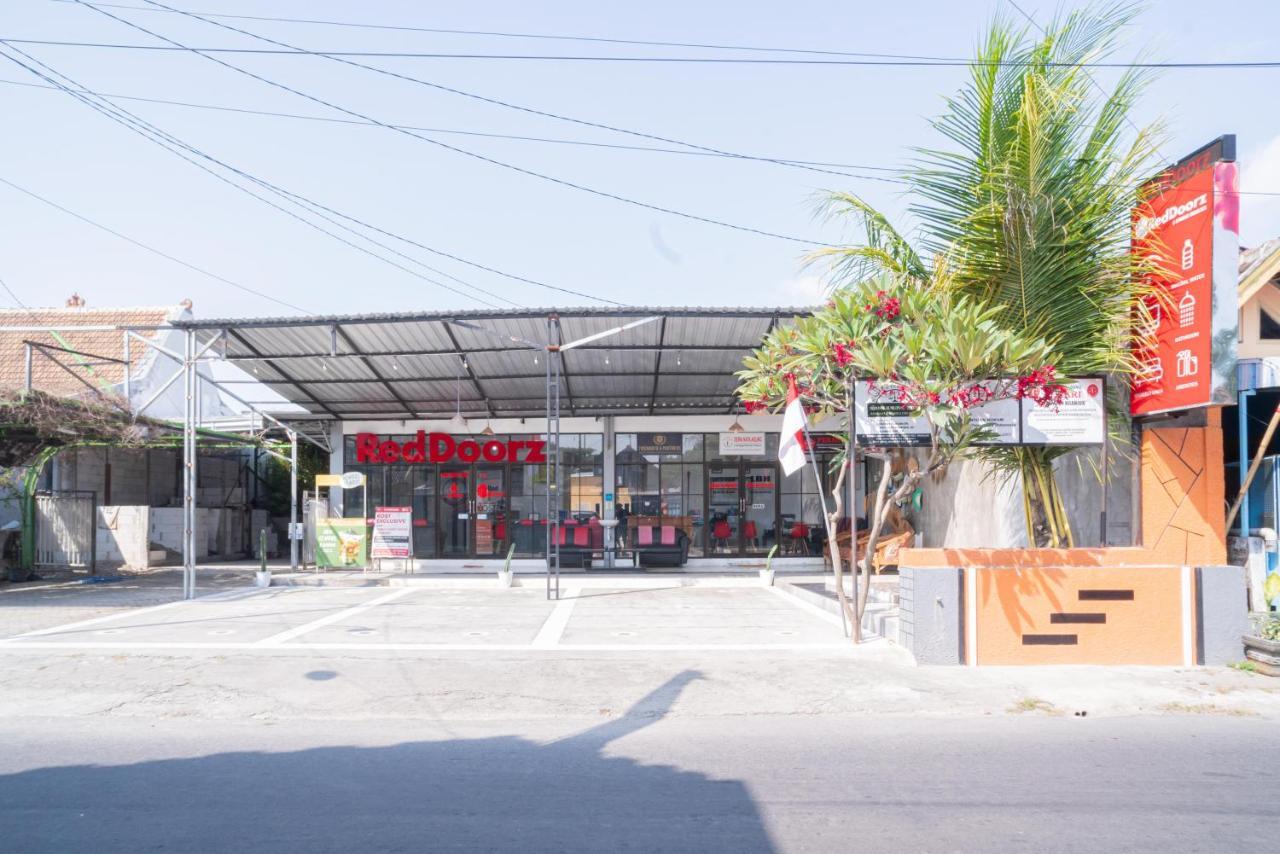 فندق Reddoorz Syariah At Winong Nganjuk المظهر الخارجي الصورة