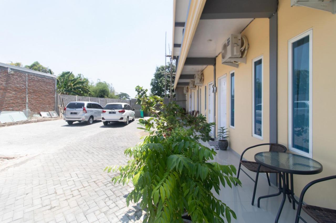 فندق Reddoorz Syariah At Winong Nganjuk المظهر الخارجي الصورة